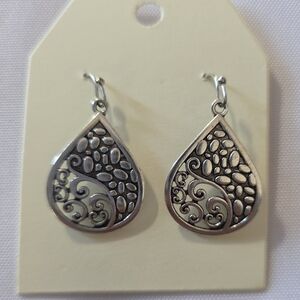 Elegant Silver Teardrop Earrings  🎁BOGO🎁 On Earings with Gift Symbol🎁